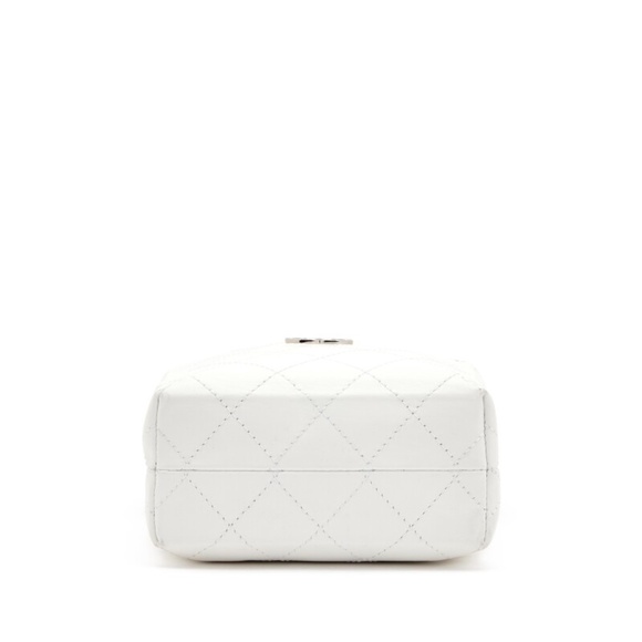 CHANEL Pre-Owned 2008-2009 Black & White Quilted Lambskin Vertical Shopping Bag - Picture 5 of 12